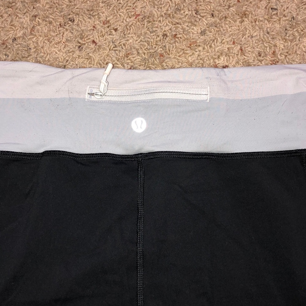 Lulu Lemon Legging mid calf end